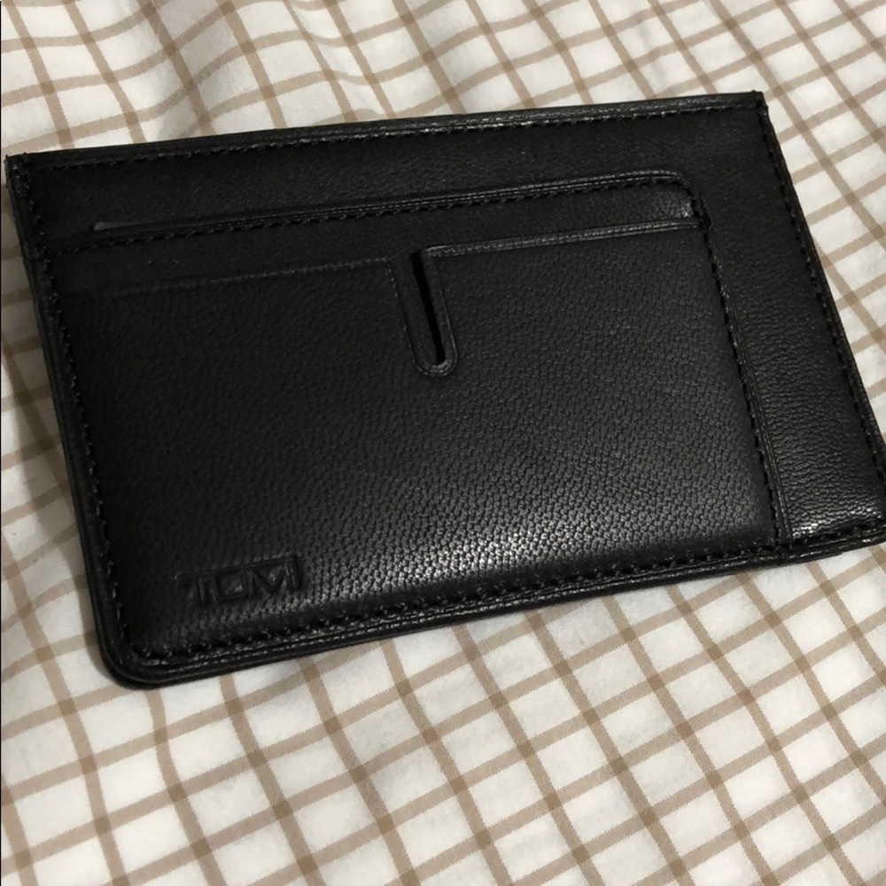 Tumi card case